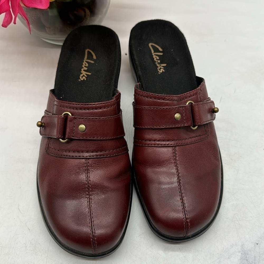Clarks Red Leather Slip On Clog Mule Size 6 CM4805
